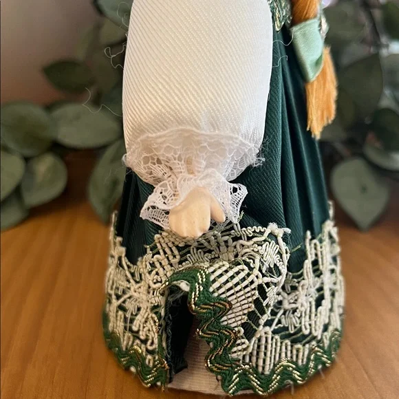 Russian Porcelain Doll EUC - Picture 6 of 11